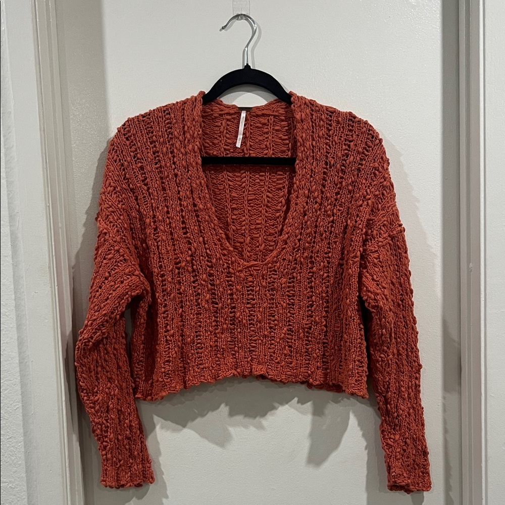 Free People Beach Comber Cropped V-Neck Knit Sweater in Orange Rust Size Xs